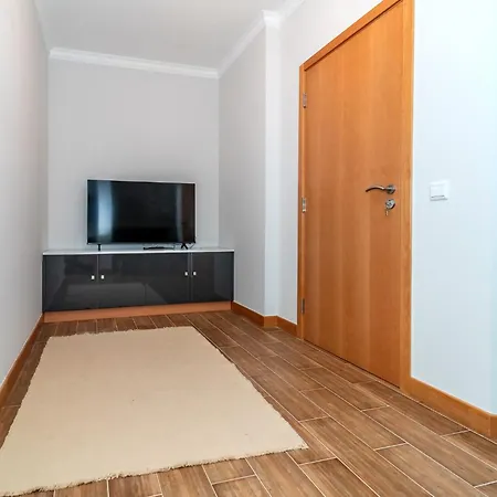 Ocean View Apartment *